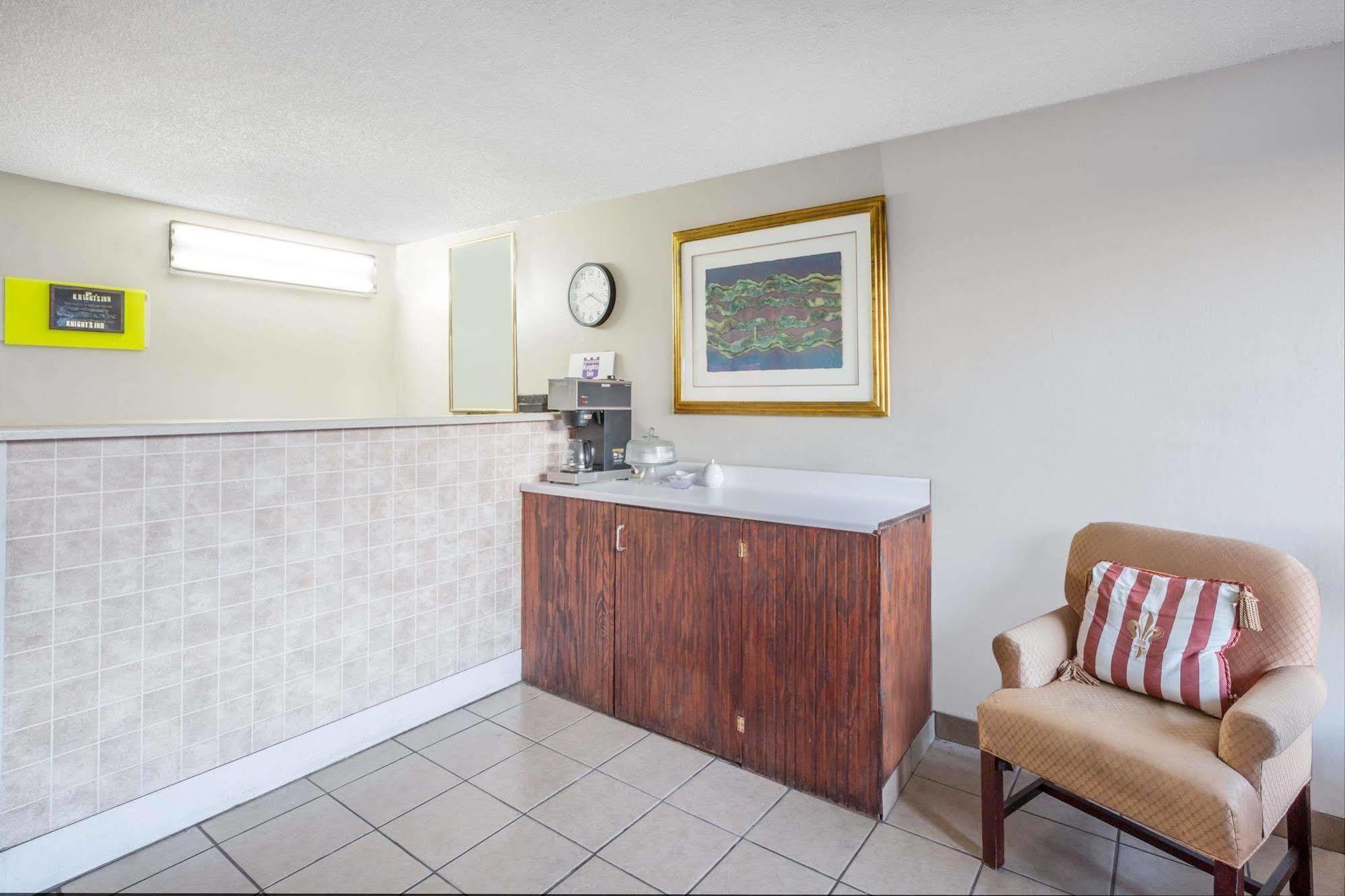 Knights Inn Overland Park Mission Екстер'єр фото