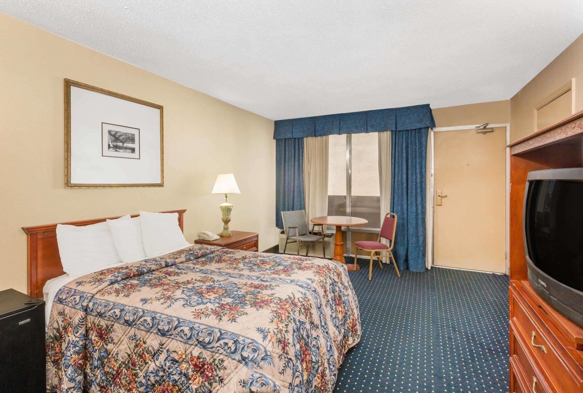 Knights Inn Overland Park Mission Екстер'єр фото
