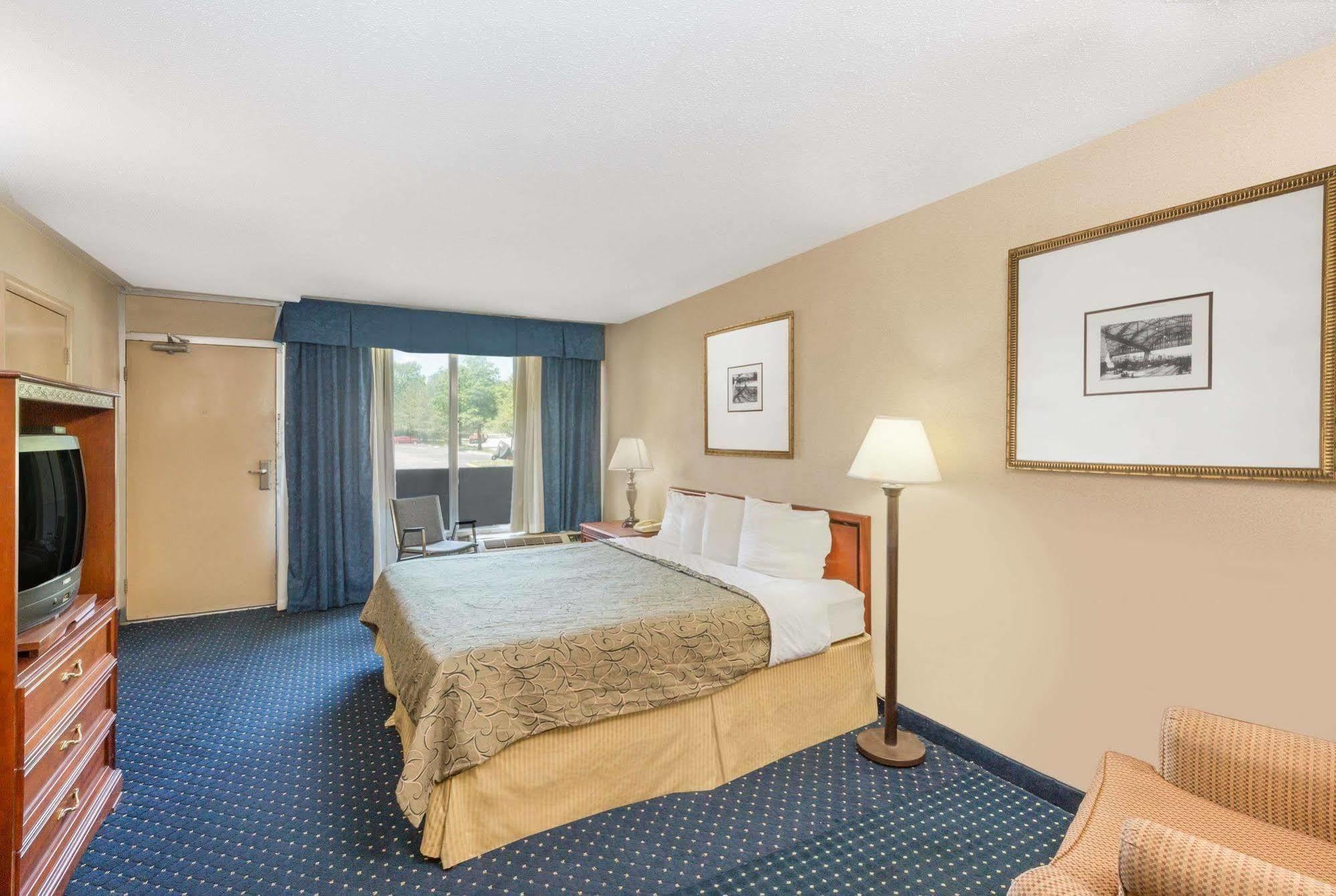 Knights Inn Overland Park Mission Екстер'єр фото
