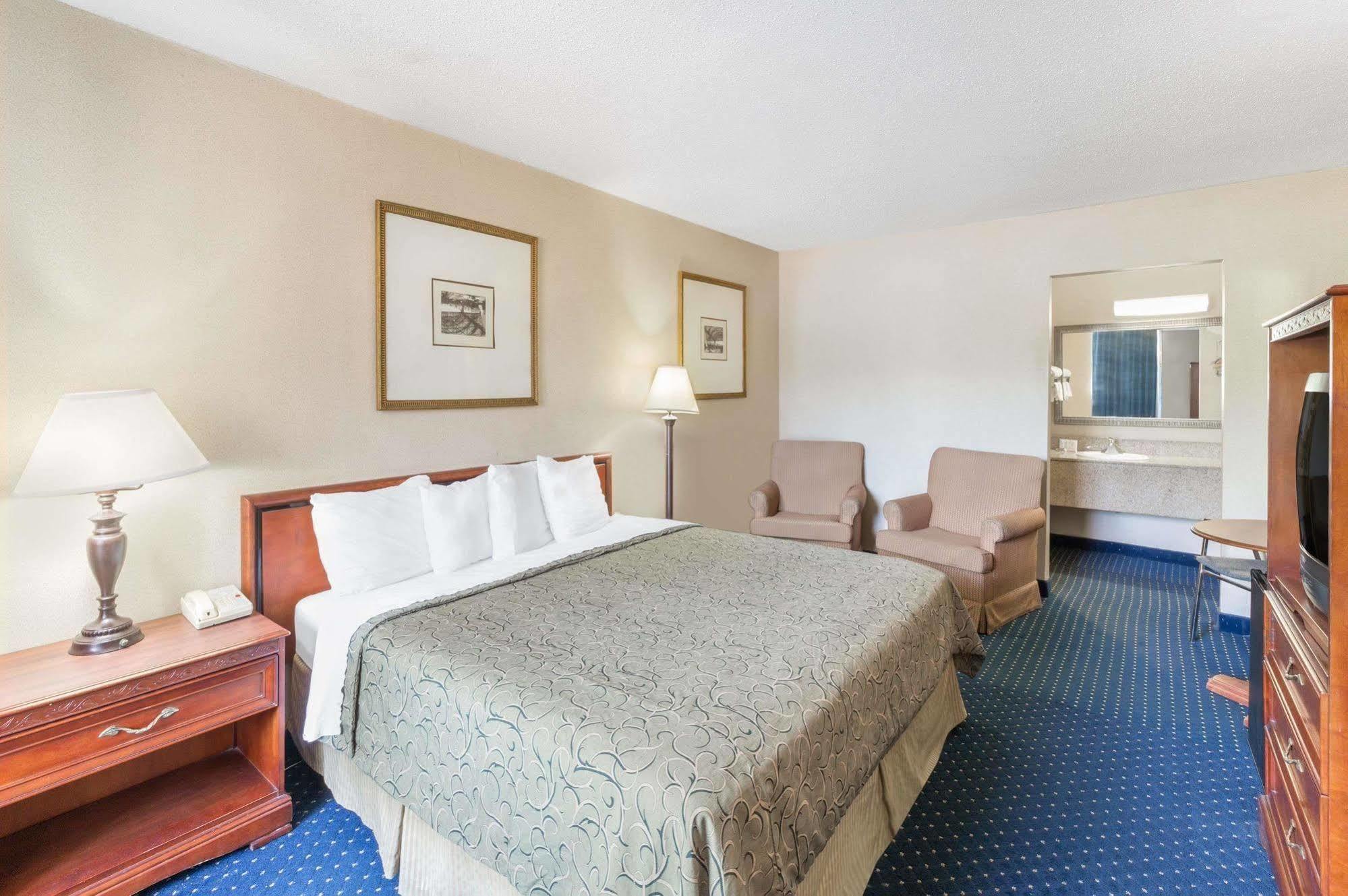 Knights Inn Overland Park Mission Екстер'єр фото